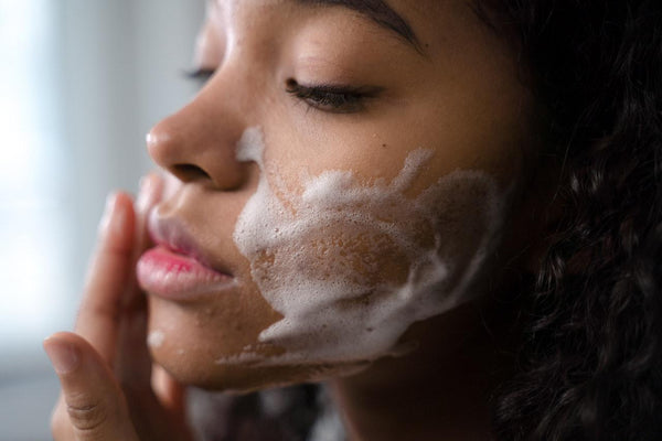 Double Cleansing: Why is it Important for All Skin Types? - gymsegbë