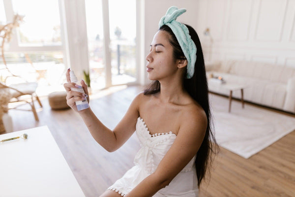 How to Use Face Mists: 6 Reasons To Start Using Them Right Now - gymsegbë